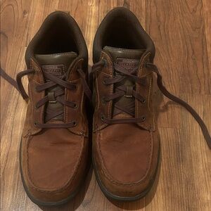 Skechers Men's Chestnut Brown Leather Chukka Boots